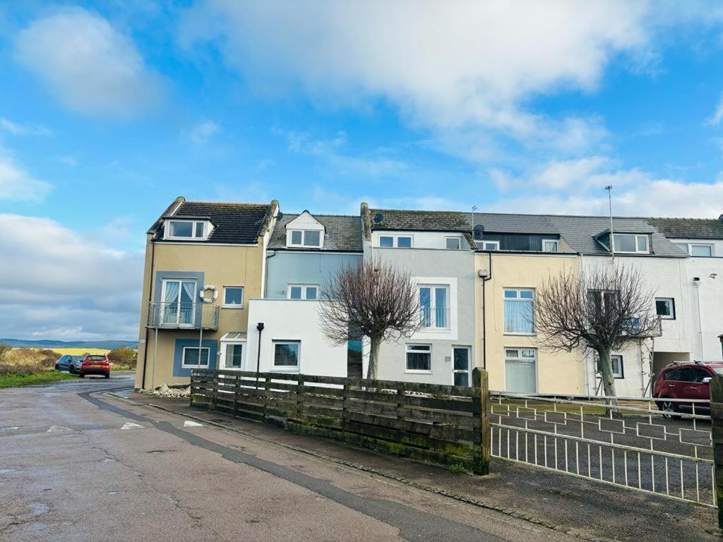 23 Coastal Comfort Millom Exterior photo